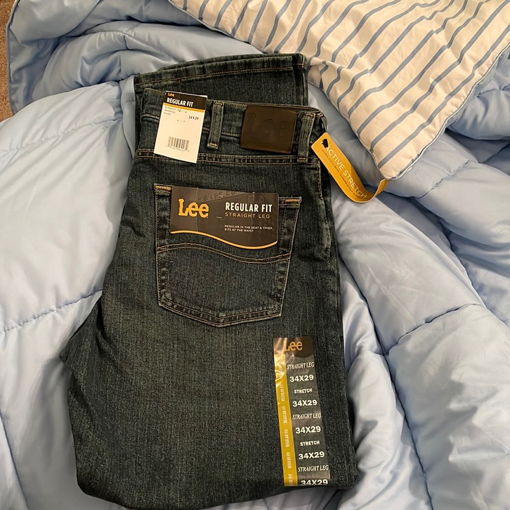 Mens Lee jeans - never worn with tags!